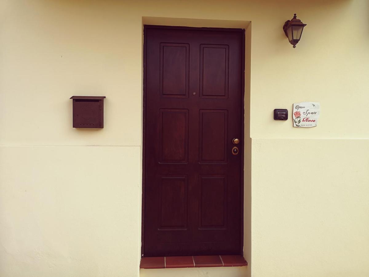 Open Space Rose Iglesias Exterior photo